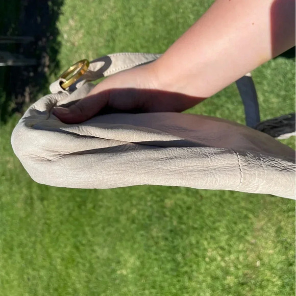 HOBO Hark Convertible Shoulder Bag inPebble - Picture 10 of 16